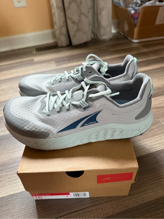 Altra Shoes - Altra Outroad 3 Trail Shoes Women's 10 Like New!